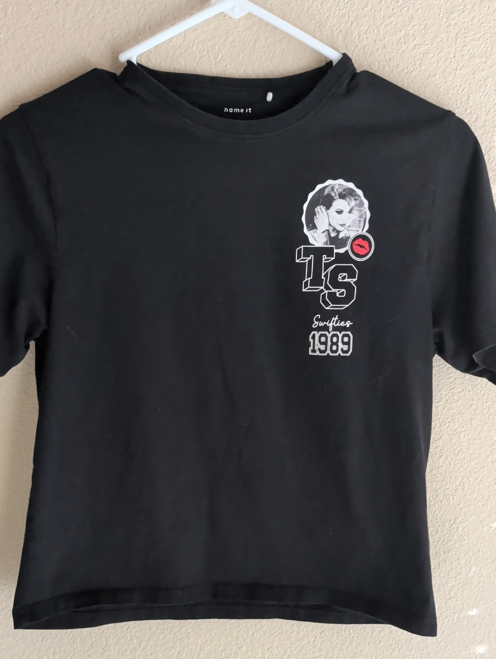 Girls' Black Short Sleeve Tee with Graphic 'TS 1989'
